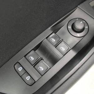 Škoda Superb Combi 2.0 TDi DSG *NAVIGACIJA*