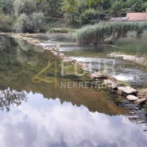 Slunj - okolica, imanje sa starim mlinom na Korani