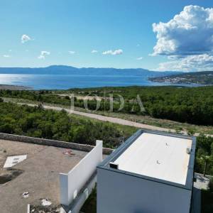 Šmrika, kuća s bazenom