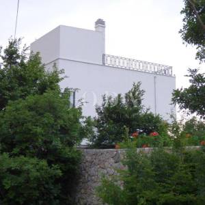 Šmrika kuća sa bazenom