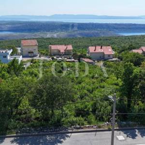 Šmrika teren 591m2