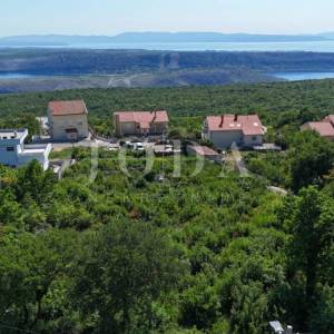 Šmrika teren 591m2
