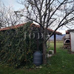 Somostojeća kuća sa velikom okućnicom,Boljun okolica