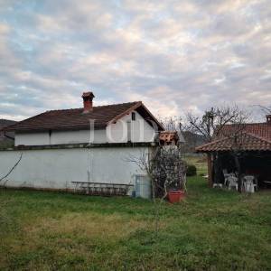 Somostojeća kuća sa velikom okućnicom,Boljun okolica