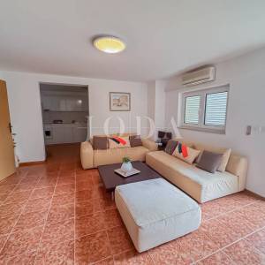 Stan 92,70m2 na odličnoj lokaciji 300m od mora