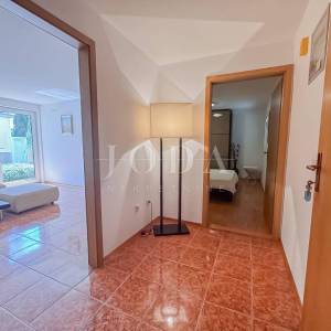 Stan 92,70m2 na odličnoj lokaciji 300m od mora