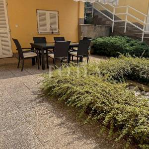 Stan 92,70m2 na odličnoj lokaciji 300m od mora