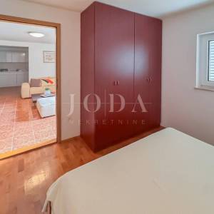 Stan 92,70m2 na odličnoj lokaciji 300m od mora