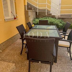 Stan 92,70m2 na odličnoj lokaciji 300m od mora