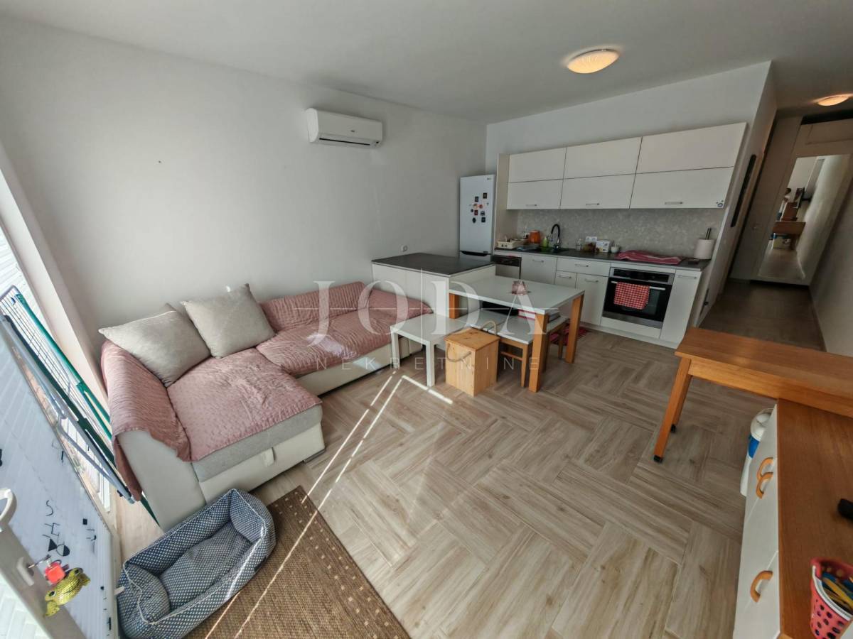 Stan na mirnoj lokaciji blizu mora