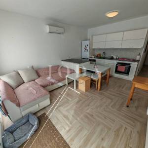 Stan na mirnoj lokaciji blizu mora