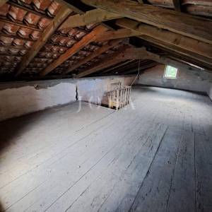 Stara kamena kuća za renovaciju, okolica Malinske