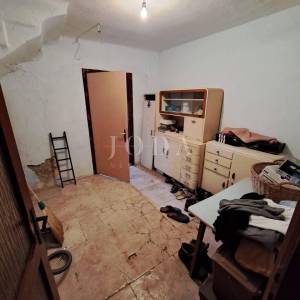 Stara kamena kuća za renovaciju, okolica Malinske