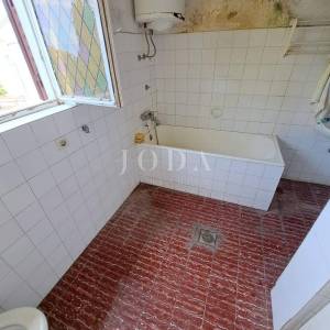 Stara kamena kuća za renovaciju, okolica Malinske