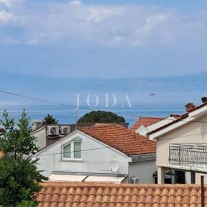 Stara kamena kuća za renovaciju, okolica Malinske