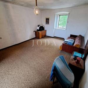Stara kamena kuća za renovaciju, okolica Malinske