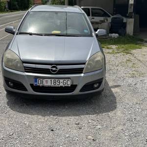 Stariji auti vozno ili  dijelovi