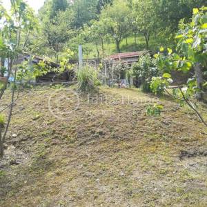 Sveta Nedelja zemljište od 1481m2 sa vikend kućicom/POVOLJNO!!!!