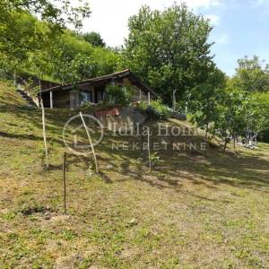 Sveta Nedelja zemljište od 1481m2 sa vikend kućicom/POVOLJNO!!!!