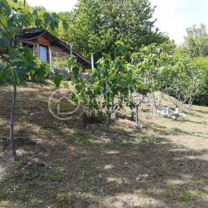 Sveta Nedelja zemljište od 1481m2 sa vikend kućicom/POVOLJNO!!!!