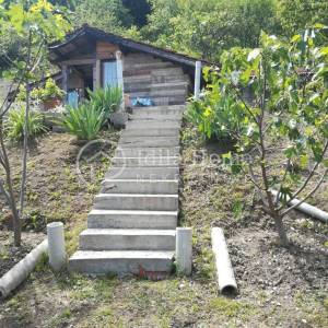 Sveta Nedelja zemljište od 1481m2 sa vikend kućicom/POVOLJNO!!!!