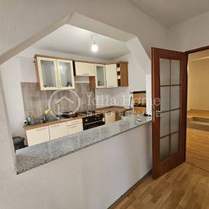 Sveta Nedelja/IZNAJMLJUJE SE PETEROSOBNI STAN ZA RADNIKE – 154 m² (1. KAT KUĆE)