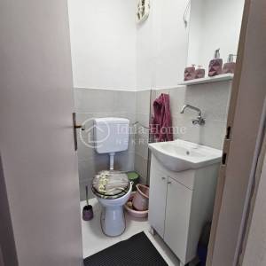 Sveta Nedelja/Rakitje/katnica 450m2 sa 3 stana+2 poslovna pr./TOP LOKACIJA!