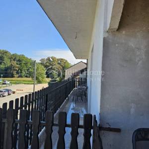 Sveta Nedelja/Rakitje/katnica 450m2 sa 3 stana+2 poslovna pr./TOP LOKACIJA!