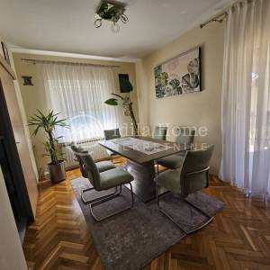 Sveta Nedelja/Rakitje/katnica 450m2 sa 3 stana+2 poslovna pr./TOP LOKACIJA!