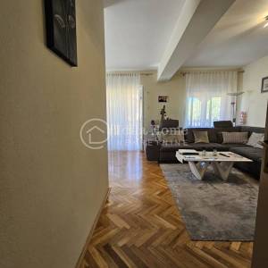 Sveta Nedelja/Rakitje/katnica 450m2 sa 3 stana+2 poslovna pr./TOP LOKACIJA!