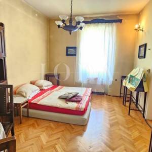 Sveti Juraj kamena kuća na moru