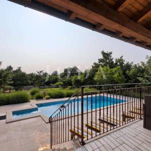 Svetvinčenat, okolica, Villa sa jacuzzijem i grijanim bazenom