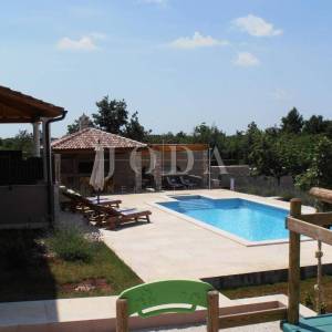 Svetvinčenat, okolica, Villa sa jacuzzijem i grijanim bazenom