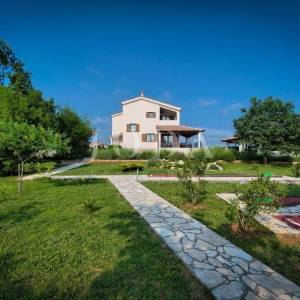 Svetvinčenat, okolica, Villa sa jacuzzijem i grijanim bazenom