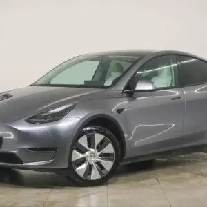 Tesla Model Y LONG RANGE DUAL MOTOR