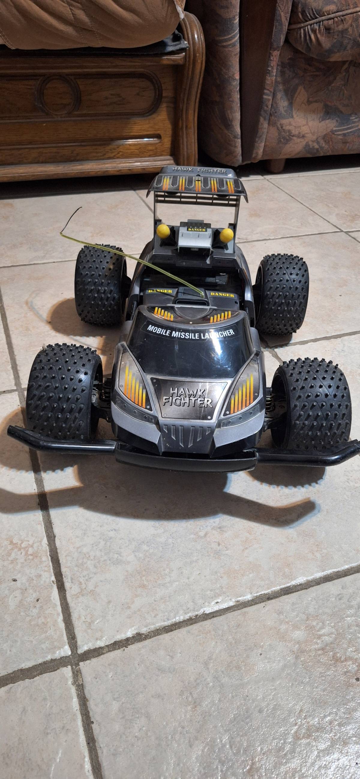 Tomahawk auto na Daljinski