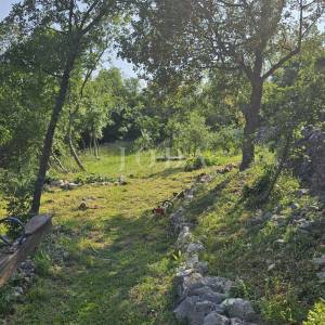 TOP LOKACIJA Kuća sa prekrasnim pogledom i prostranim zemljištem,Labin okolica