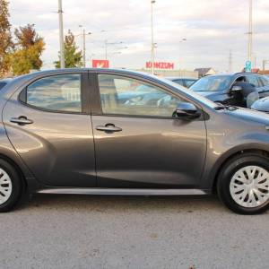 Toyota Yaris 1.5 Hybrid AUTOMATIK