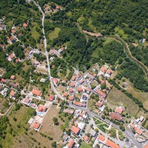 Tribalj kuća s bazenom
