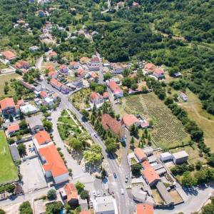 Tribalj kuća s bazenom