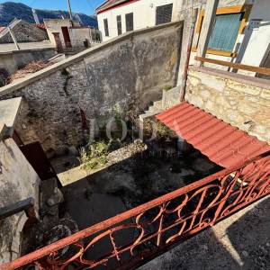 Tribalj, Kuća za adaptaciju sa zemljištem