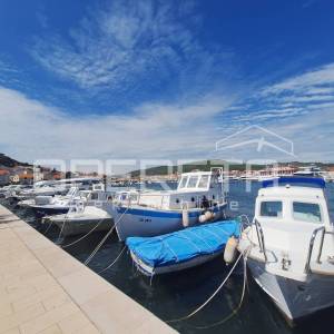 TRIBUNJ poluotok, dvoetažni stan 45 m² 