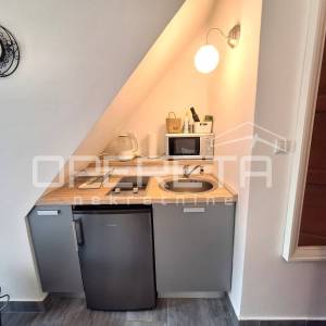 TRIBUNJ poluotok, dvoetažni stan 45 m² 