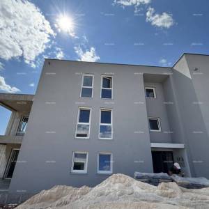 Trosoban stan S3 na 2.katu novogradnji u Kanfanaru