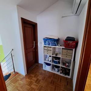 Trosobni stan na dvije etaže, otok Krk