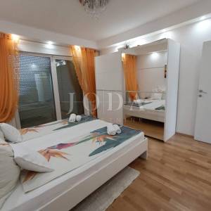 Trosobni stan s panoramskim pogledom