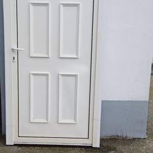 ULAZNA PVC VRATA