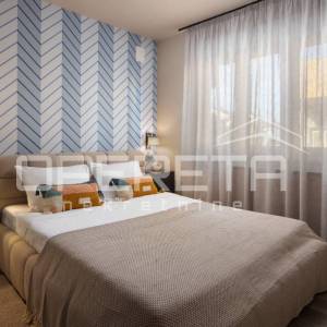 UMAG – Moderna kuća s bazenom, samo 50 m od mora
