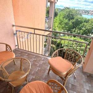Uvala Soline – prvi red do mora, dvosobni apartman s pogledom na more!