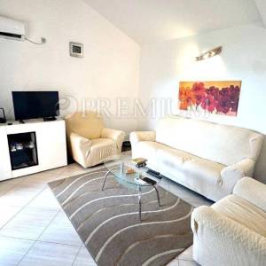 Uvala Soline – prvi red do mora, dvosobni apartman s pogledom na more!